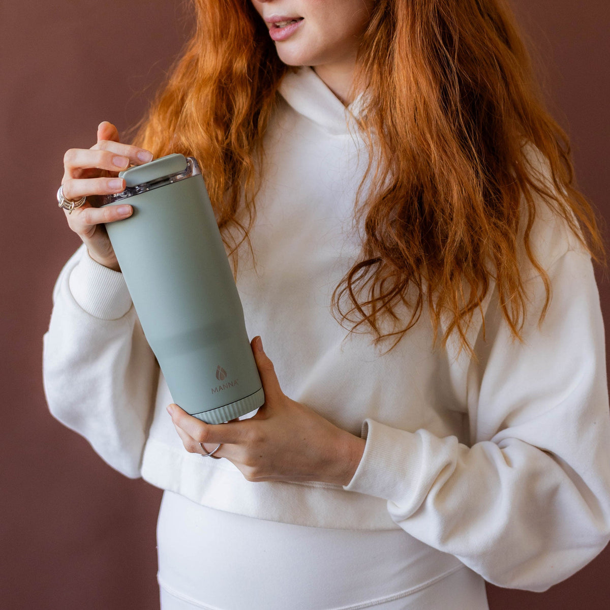 30-oz-groove-tumbler-b0 4Manna_Website_Lifestyles-17.jpg